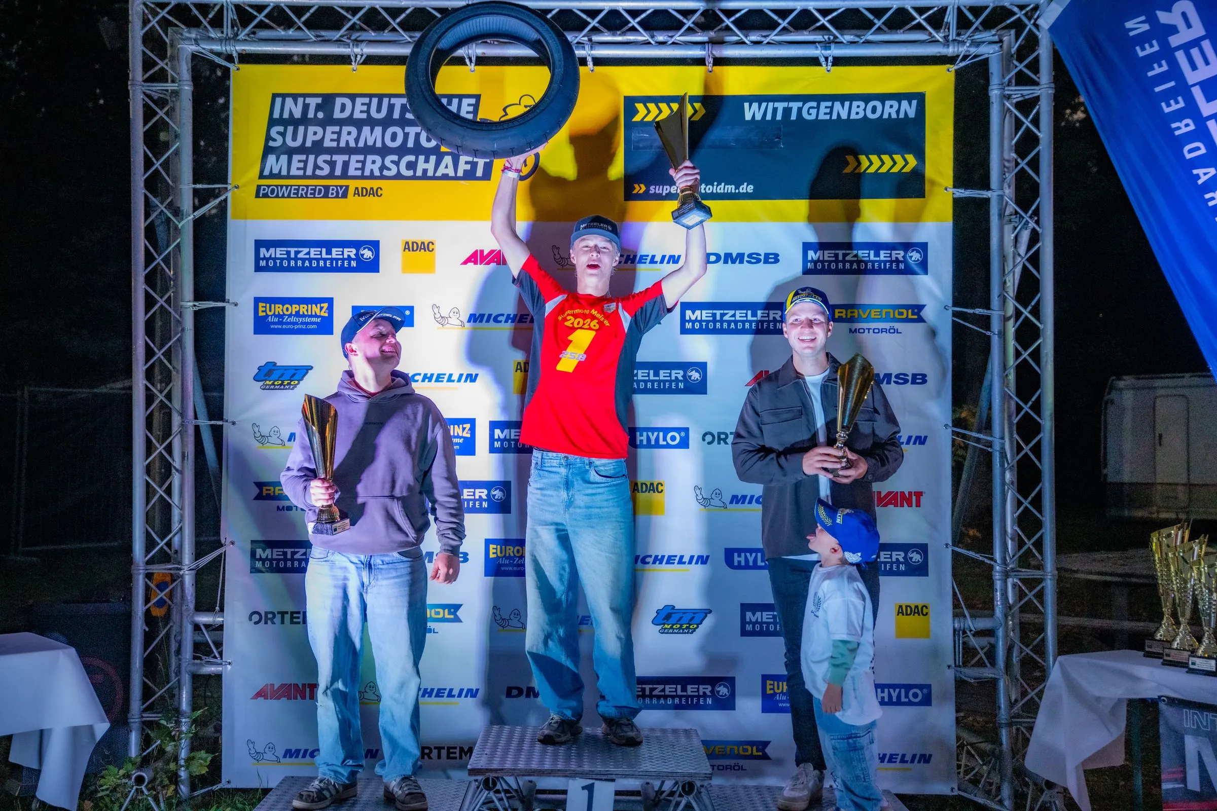 Finale Wittgenborn: Siegerehrung unter dem Meisterschafts-Banner