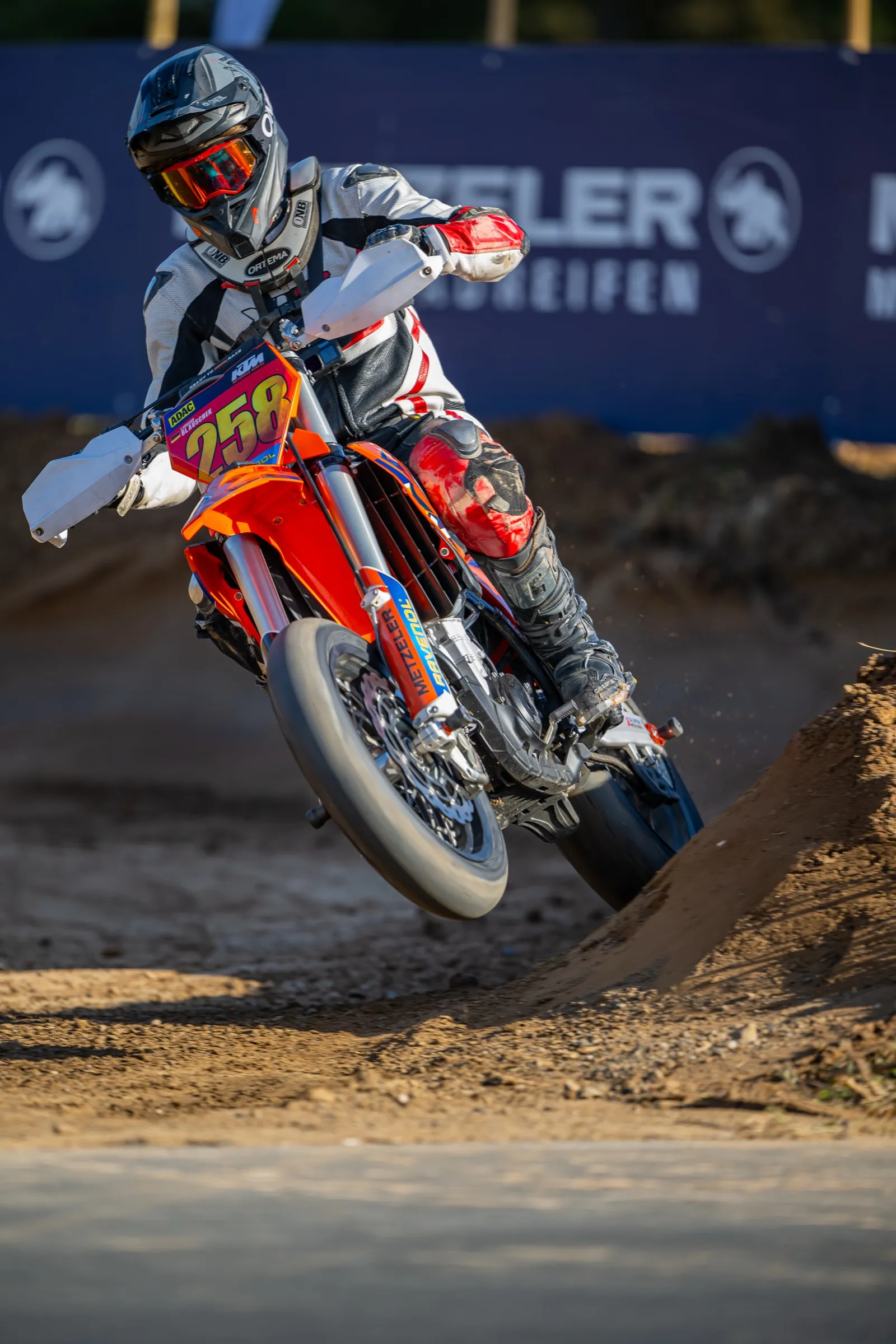 Finale Wittgenborn: Offroad-Sektion, Vorderrad in der Luft